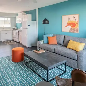 Chic 1br Near Fashion Square By Wanderjaunt Apartment